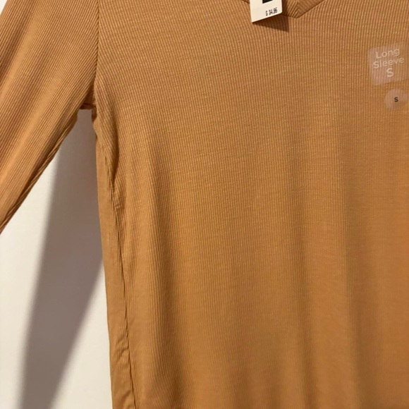 NWT American Eagle super soft loose fit tan long sleeve basic top small - Picture 4 of 6